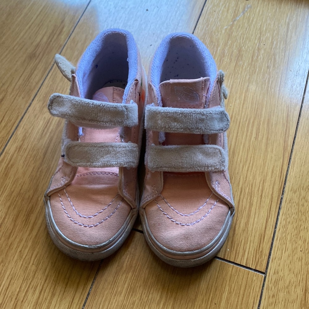 Vans pink with bunny girls tennis shoes size 9